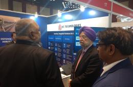 Hardeep Singh Puri, Honourable Minister of State with Independent Charge, Ministry of Housing and Urban Affairs at the IIC technologies booth 